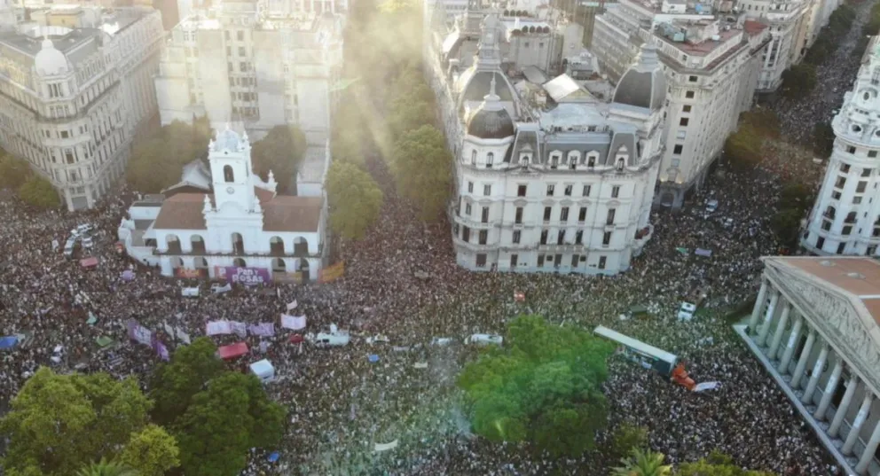 Cristina Kirchner criticó a Javier Milei tras la Marcha del Orgullo: "El derecho a la felicidad es el límite"