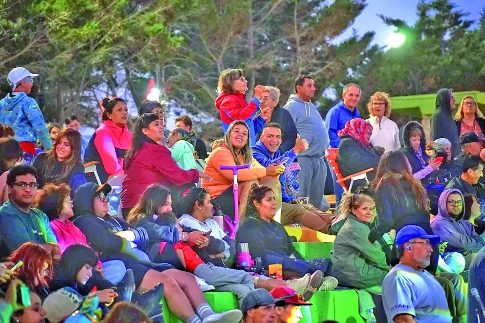 Playa Unión: Más de 8.000 personas disfrutaron de la 8ª Edición de la Fiesta del Langostino