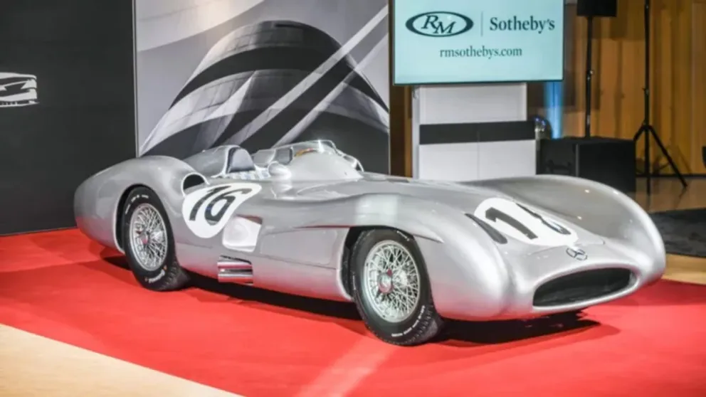 Récord en subasta de un auto de Juan Manuel Fangio lo convierte en el más caro de la historia de la Fórmula 1