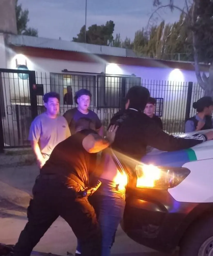 Sarmiento: Detienen a un hombre por el hurto de una riñonera en las inmediaciones de un supermercado