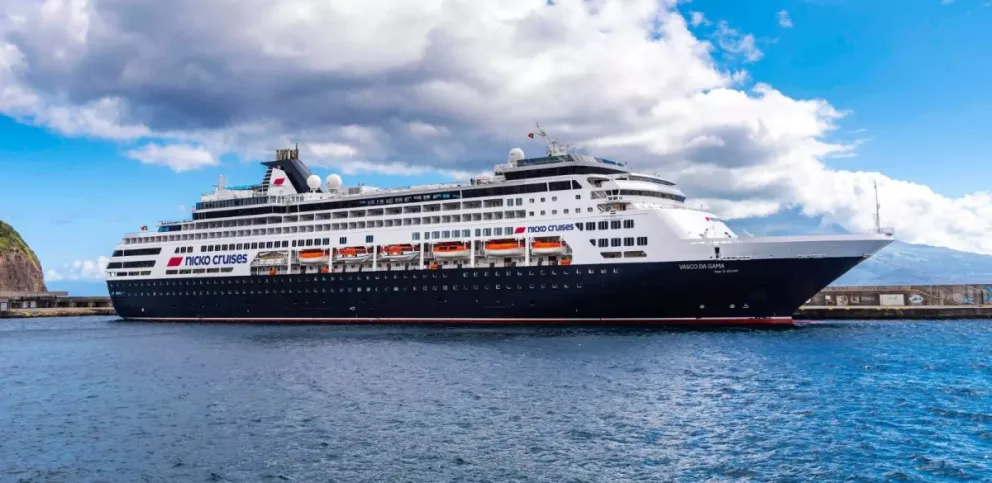 Dos cruceros prolongarán su estadía en Puerto Madryn este fin de semana
