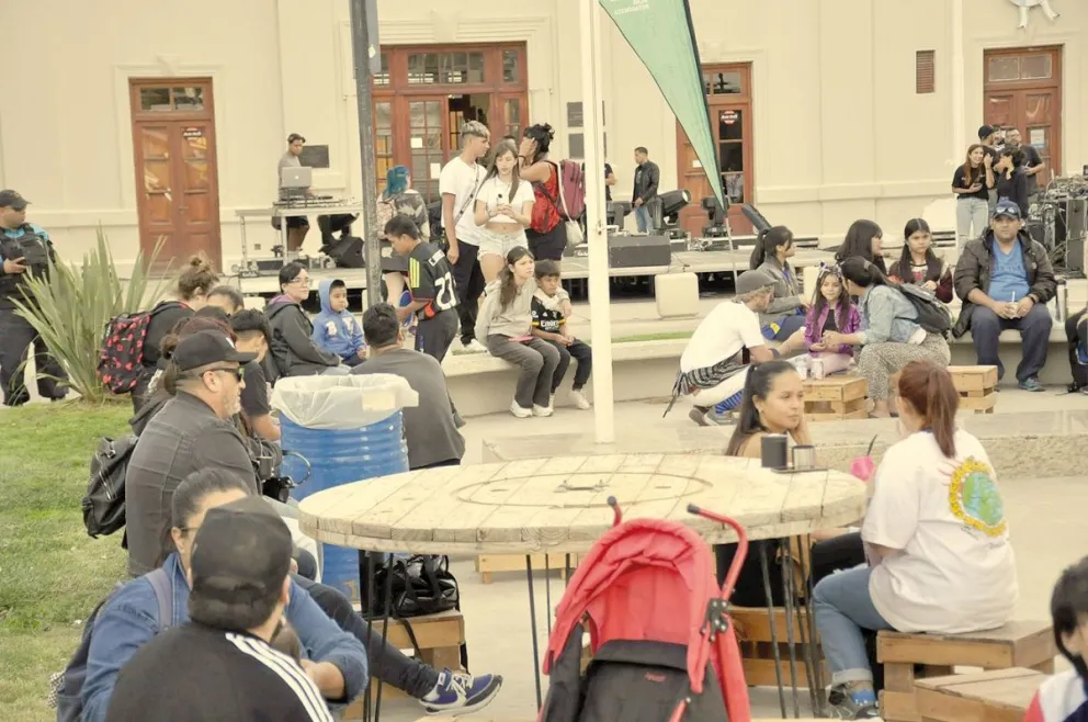 El Centro Comercial Abierto celebra 3 años y lo festeja con premios, promociones y sorteos