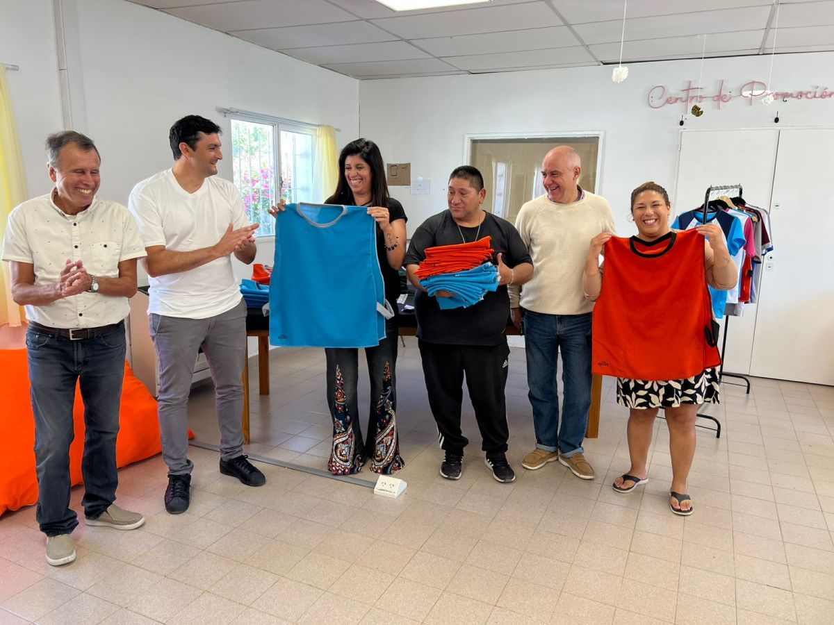 Provincia entregó indumentaria deportiva a clubes de Comodoro Rivadavia