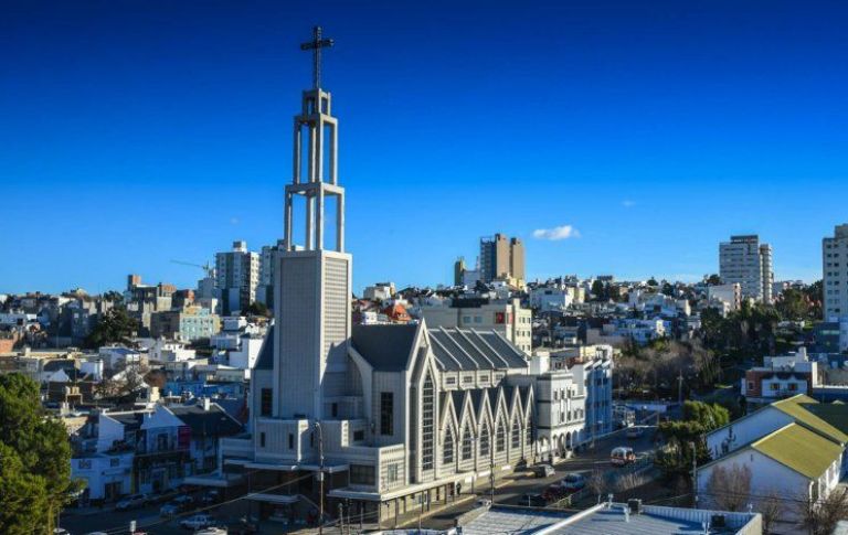 Campaña solidaria para renovar el cableado de la catedral San Juan Bosco