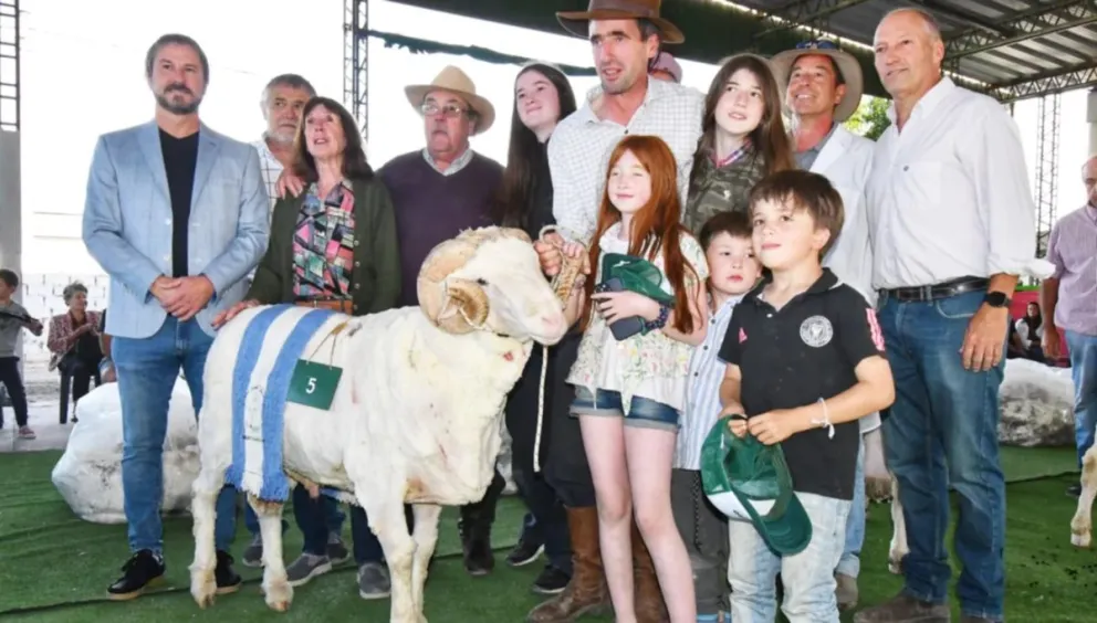 Merino celebró las medidas del Gobierno provincial, como la quita de impuestos, que benefician al campo