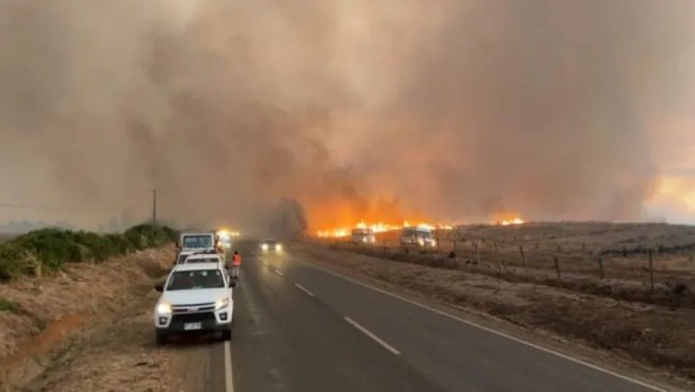 Alerta por incendios en la frontera Chile-Neuquén: un muerto y varios heridos  