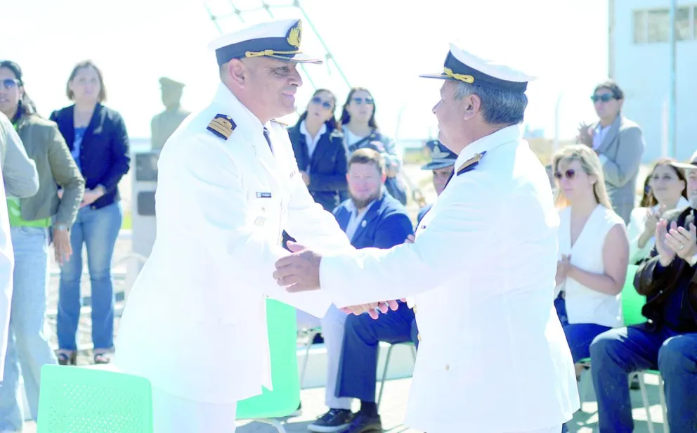 Martín Sosa es el nuevo jefe del Destacamento Naval:  “Voy a seguir los pasos que me dejó Carlos”, dijo