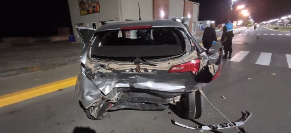 Dos mujeres fueron hospitalizadas tras un fuerte choque en Playa Unión