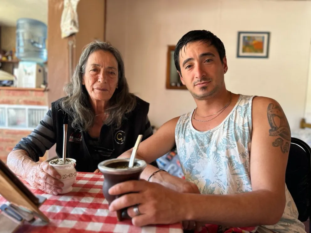 “Estamos luchando para salir adelante”: la historia de Agustín y su familia tras perderlo todo en un incendio
