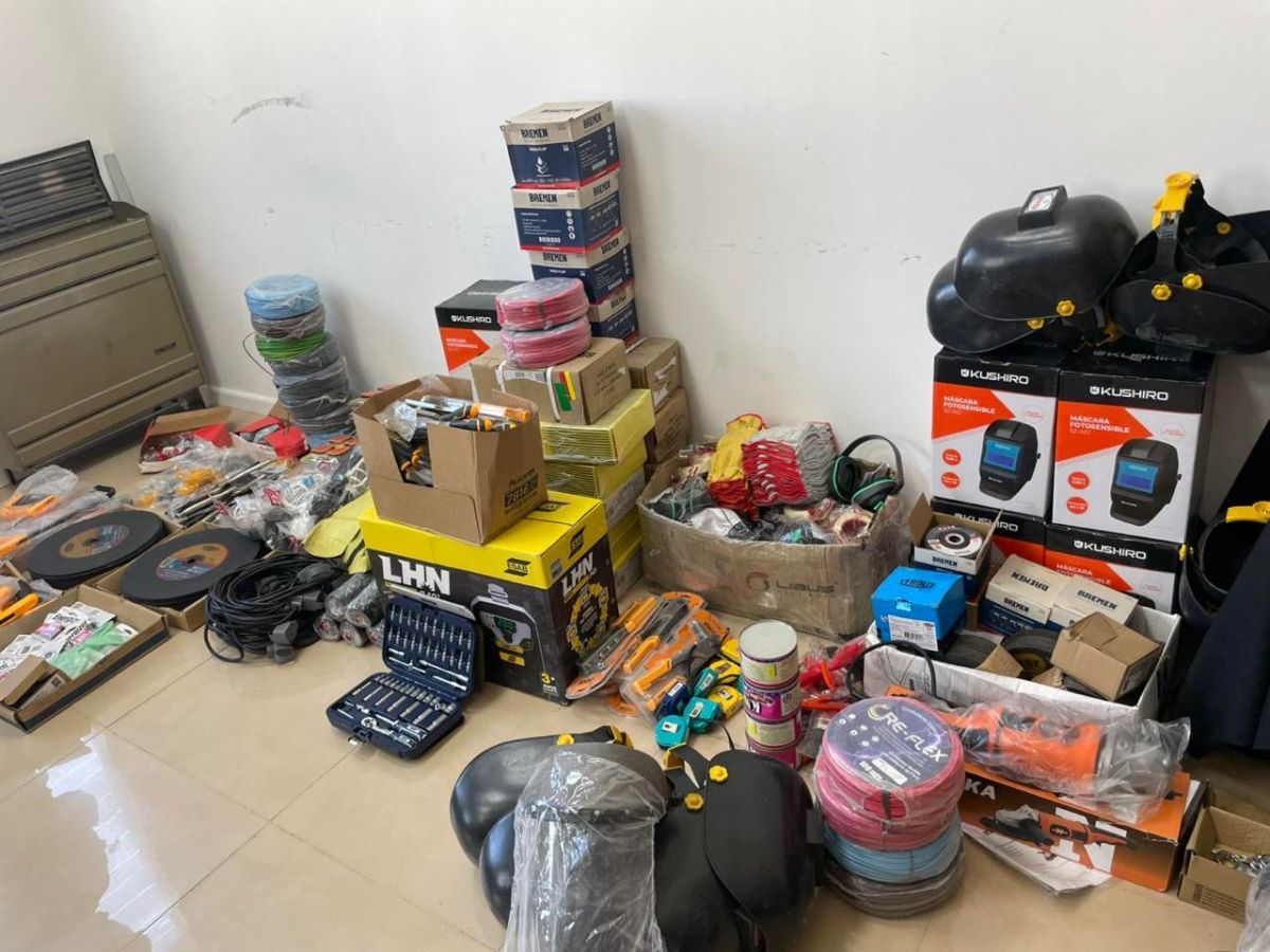 Donan más de 12 millones de pesos en insumos a la Escuela Industrial de Puerto Deseado