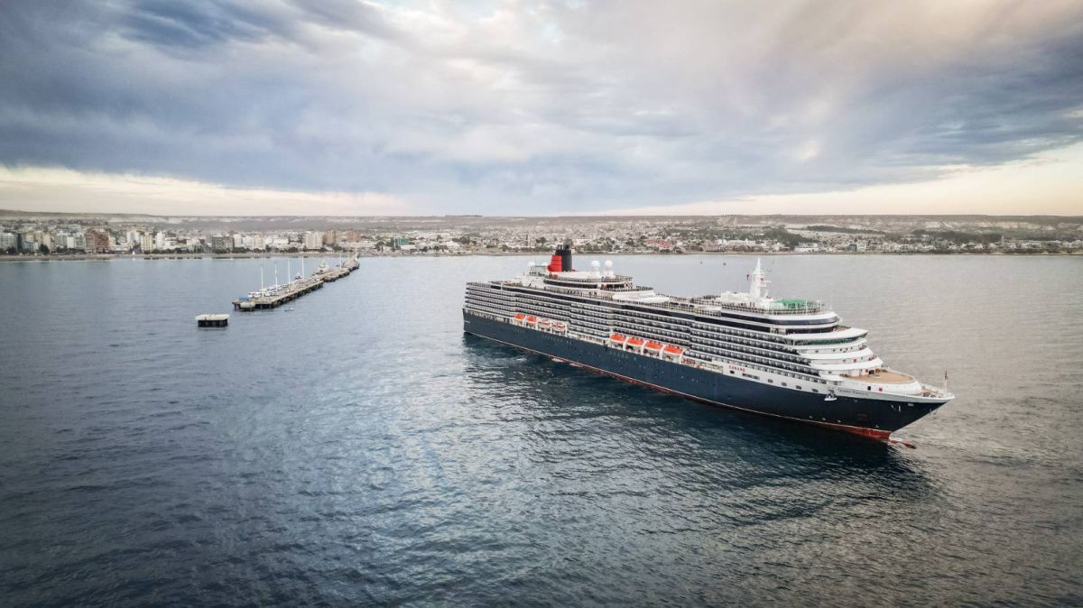 Cruceros en Chubut: El Queen Victoria arribó a Puerto Madryn en su recorrido por Sudamérica