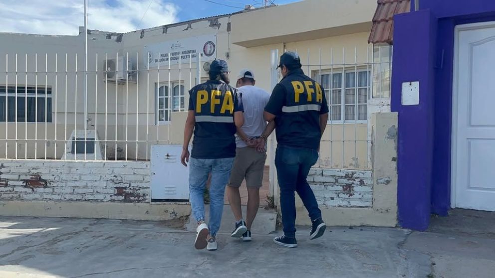 La Policía Federal Argentina detuvo a un hombre con pedido de captura por tráfico de drogas