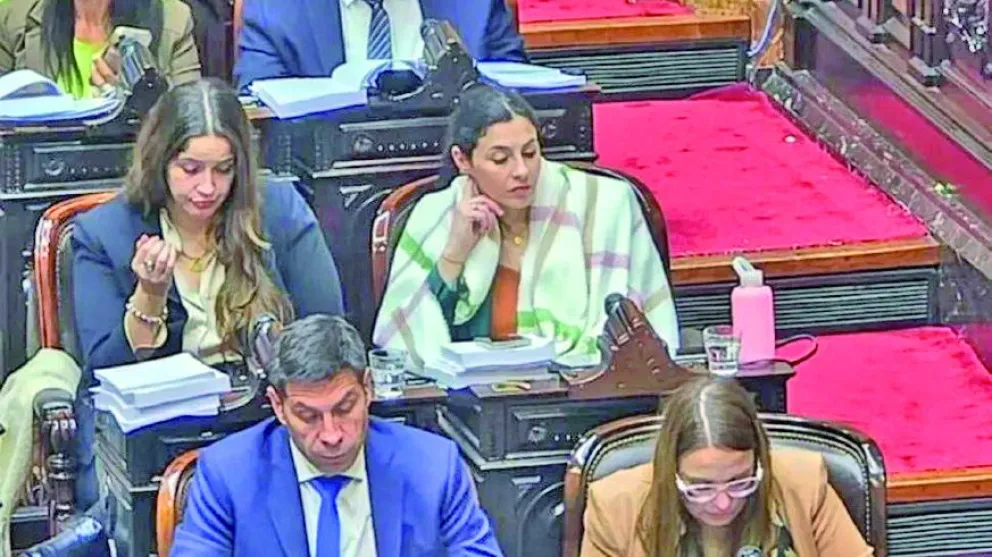 Los pedidos de juicio político contra Milei por la estafa cripto reabren una interna libertaria sobre la comisión