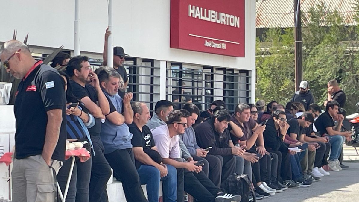 Halliburton cerró su base en Comodoro y dejó a 290 trabajadores sin empleo: "representa una grave violación del acuerdo de Paz Social"