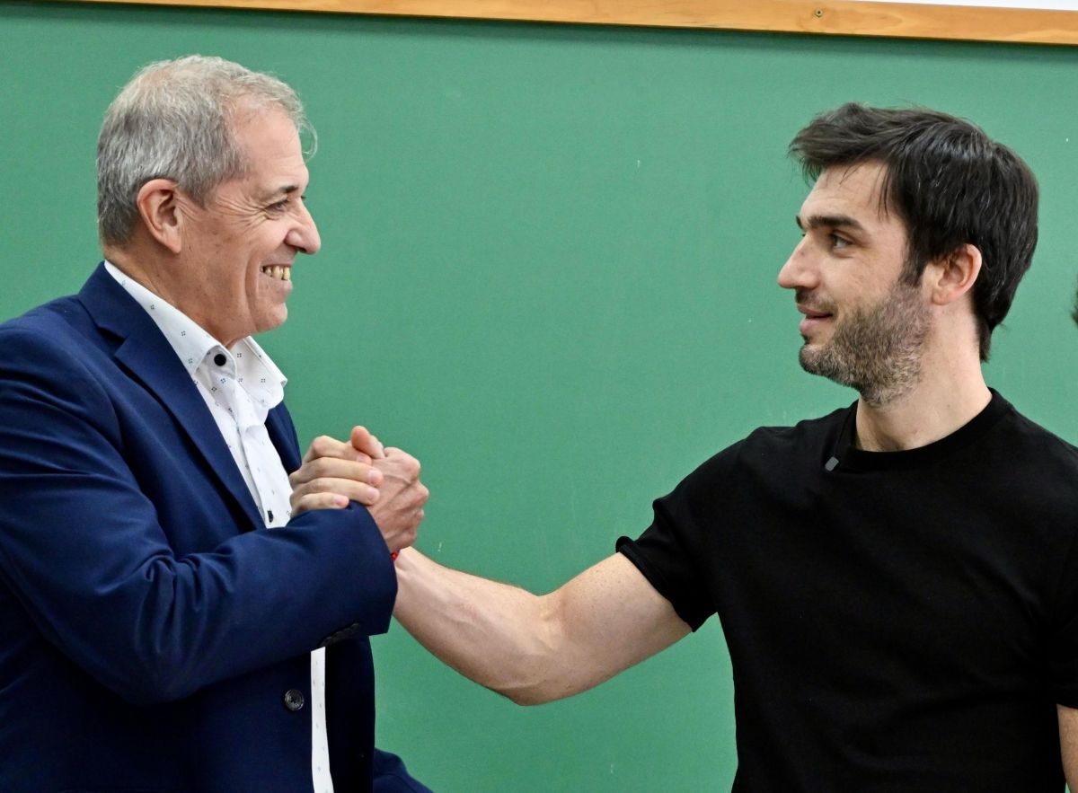 Torres anunció un importante incremento en el ítem Profesionalidad Docente y aseguró: "Nuestro compromiso es seguir transformando el sistema educativo"