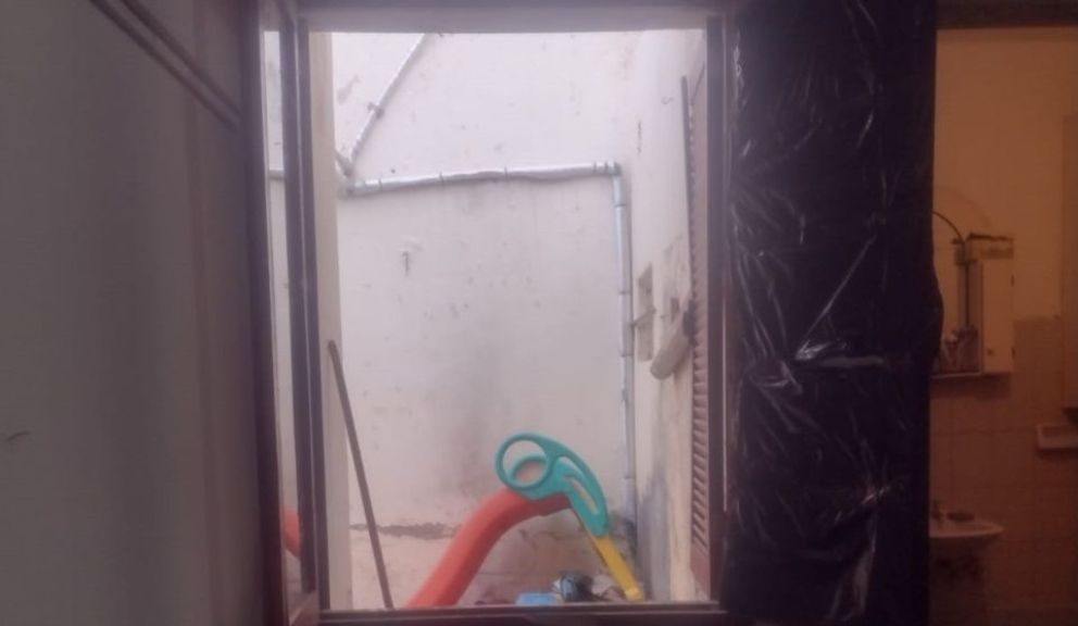 Trelew: un hombre ingresó a robar en la casa de su ex y se quedó dormido