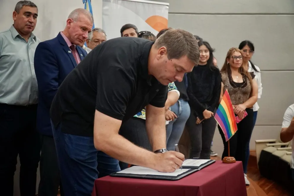 Rawson participó de la firma del convenio para un Diagnóstico Integral de Políticas de Género y Diversidad