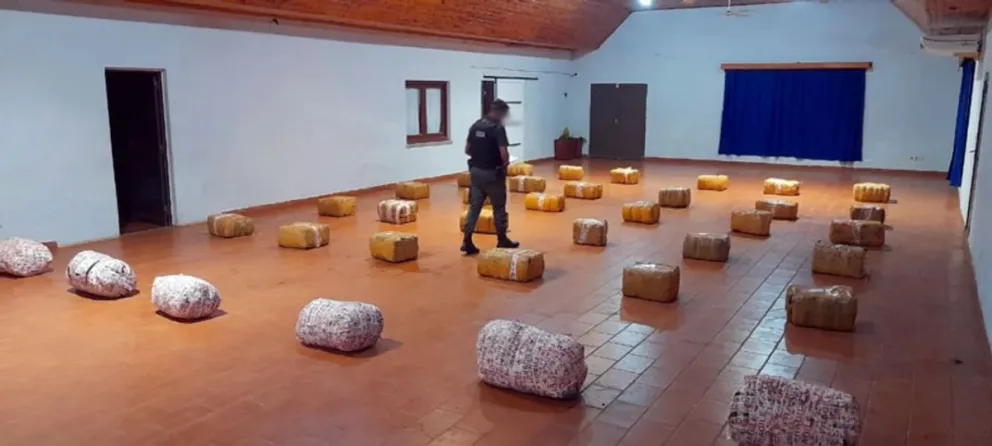 Gendarmería Nacional incautó mas de una tonelada de marihuana en el Río Paraná