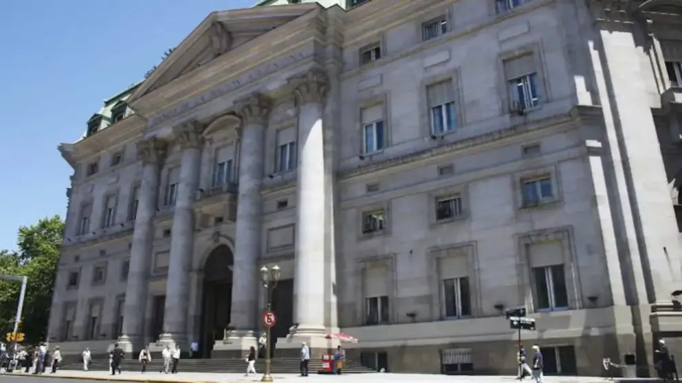 El Gobierno transformó al Banco Nación en una sociedad anónima