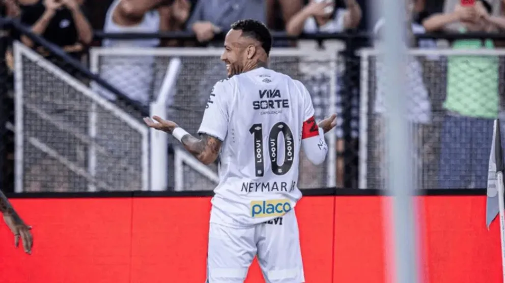 Video: el golazo olímpico de Neymar en Santos