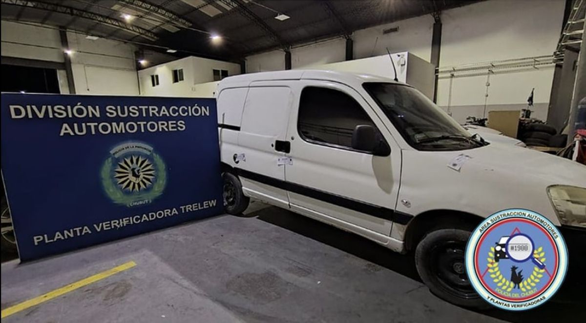 Allanaron una vivienda en Trelew y recuperaron dos autos robados