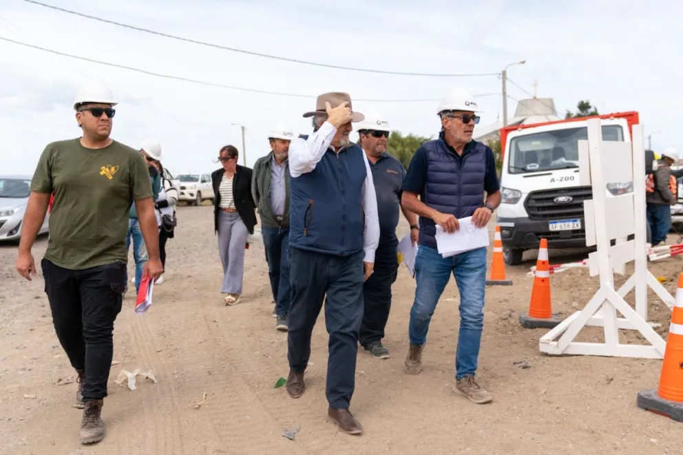 Othar recorrió la obra de gas de Stella Maris que beneficiará a 51 familias