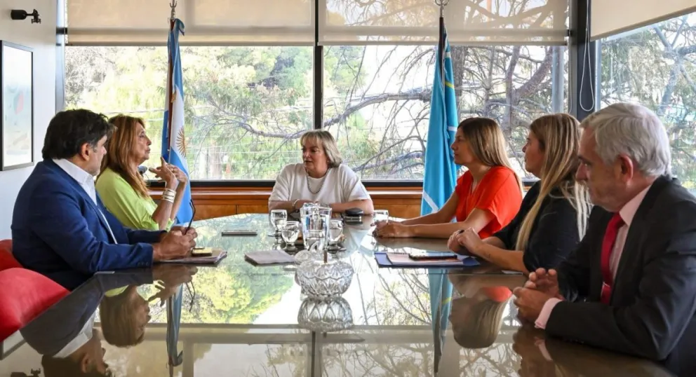 Papaiani: “Estamos trabajando en una agenda que cambie la vida de los niños, niñas y adolescentes de Chubut”