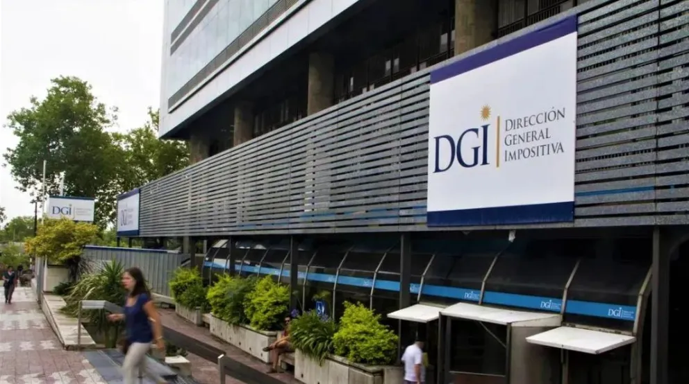 Nación anunció la eliminación de 695 cargos en la DGI y el cierre de 38 oficinas
