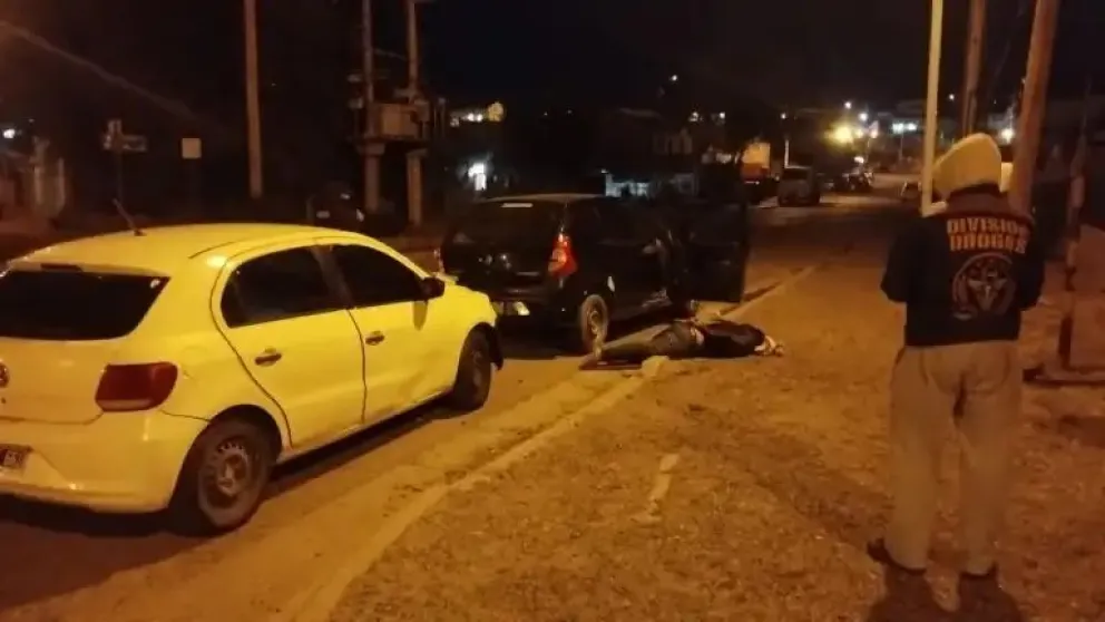 Intentó huir de la policía y le encontraron cocaína, dinero y una balanza