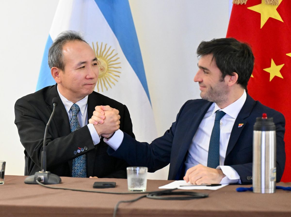 Torres se reunió con el embajador de China y destacó la relación comercial con la provincia: "Hay muchas cosas que podemos hacer juntos"