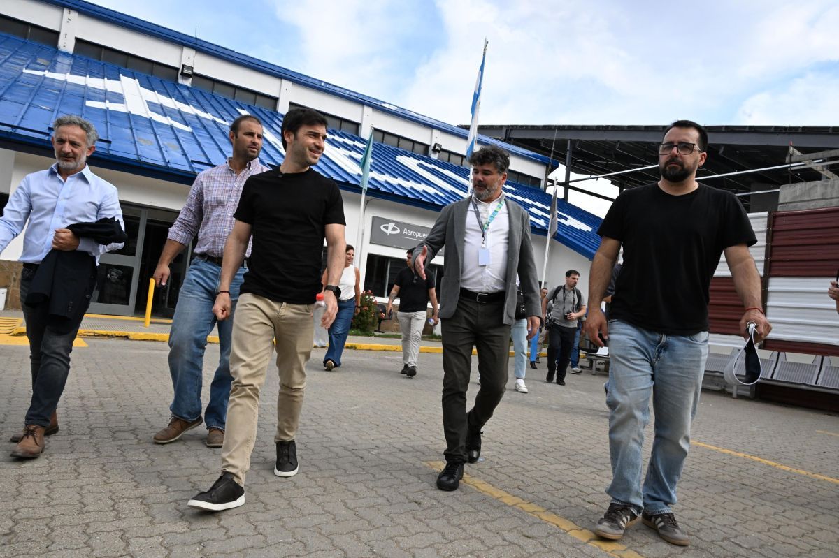 Torres anunció la reactivación de la obra del aeropuerto de Esquel y una nueva frecuencia aérea que potenciará el turismo en la región