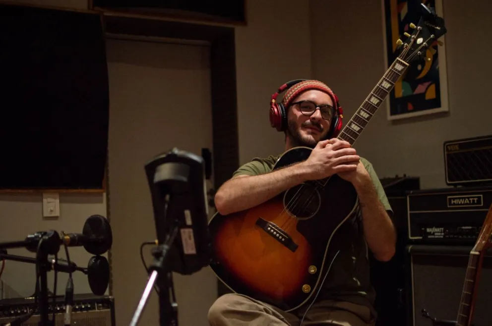 Nico Diadema & Formosa en Rada Tilly: una noche de indie folk y rock en vivo