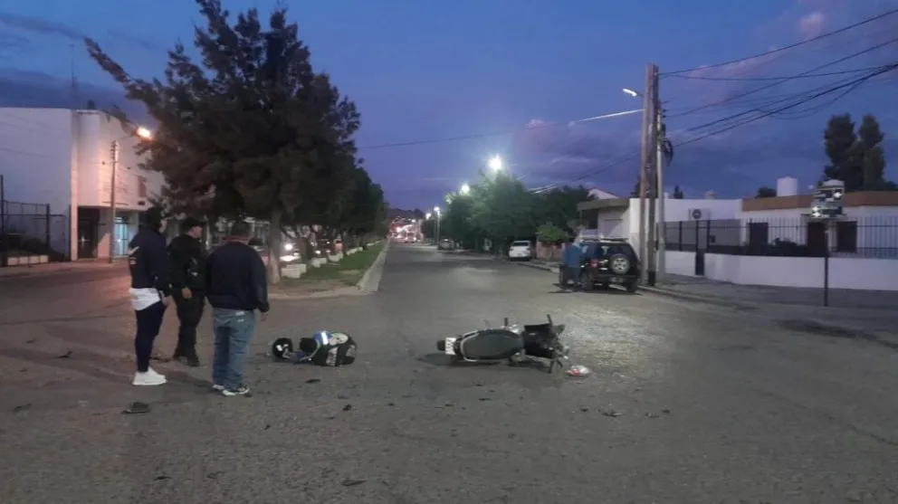 Motociclista atropellado por una camioneta en el barrio Juan XXIII: El conductor huyó