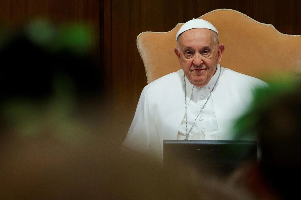 El Papa Francisco se recuperó tras una crisis respiratoria y pasó una noche tranquila