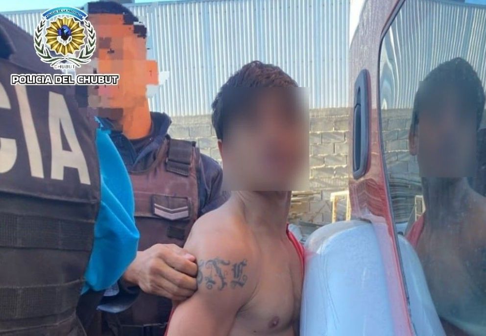 Robó una notebook de una casa de Trelew, lo persiguieron y terminó detenido