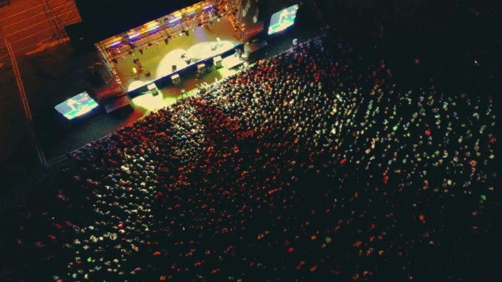 Esquel celebró a lo grande su 119° Aniversario con una multitud en el Estadio Municipal
