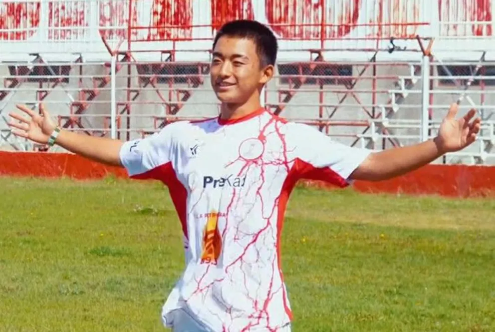 Huracán presentó al jugador japonés