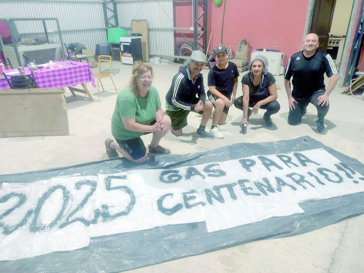 Quieren el gas antes que llegue el invierno: Vecinos del barrio Centenario de Km. 14 piden información