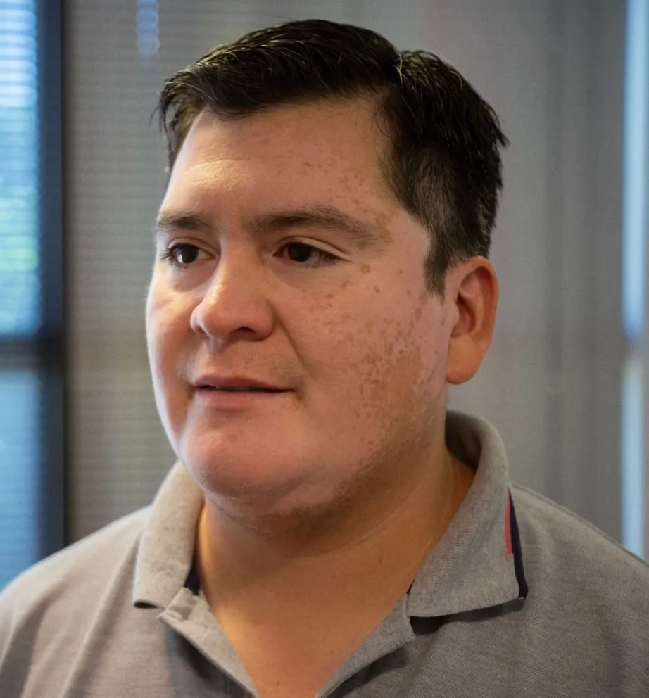 Juventud Municipal continúa con el programa “Fotobecas 2025” para acompañar a estudiantes de Rawson