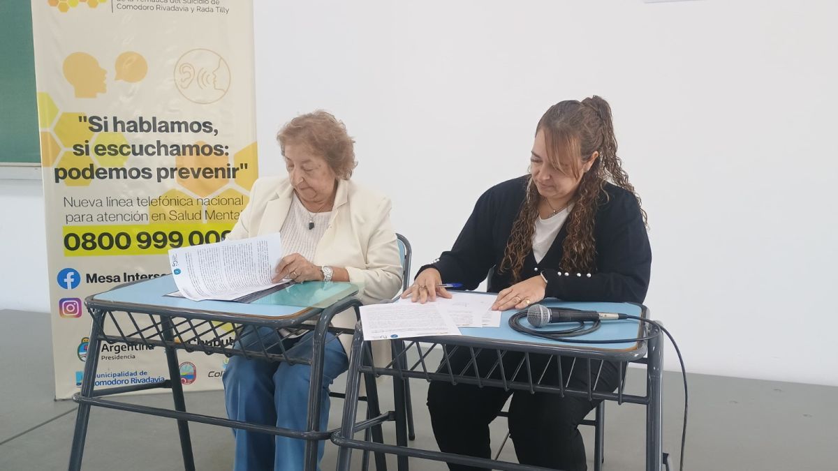 Firman convenio entre la Mesa Intersectorial para el Abordaje del Suicidio y la Universidad Nacional de la Patagonia