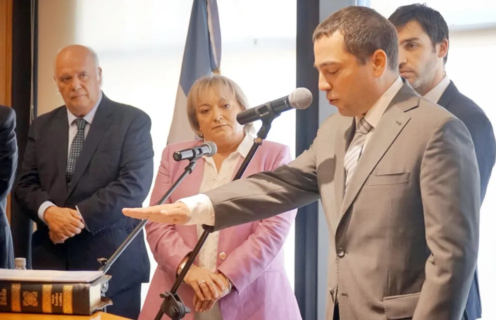 Biss participó de la asunción del ministro del Superior Tribunal de Justicia del Chubut