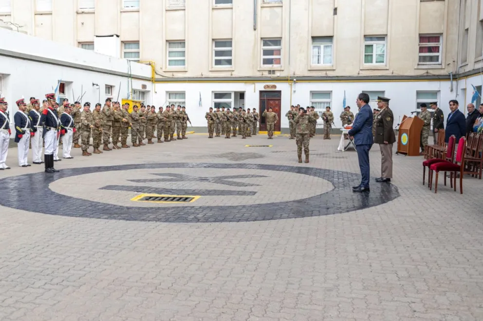 La IX Brigada Mecanizada celebró su 83° aniversario con el acompañamiento del Municipio: "Lo que no ha cambiado es el espíritu, el compromiso y el trabajo"