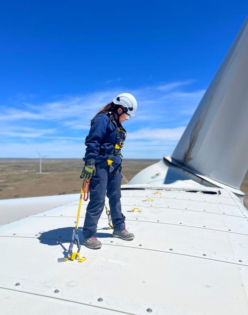 Una comodorense marca el legado femenino como pionera de la industria eólica