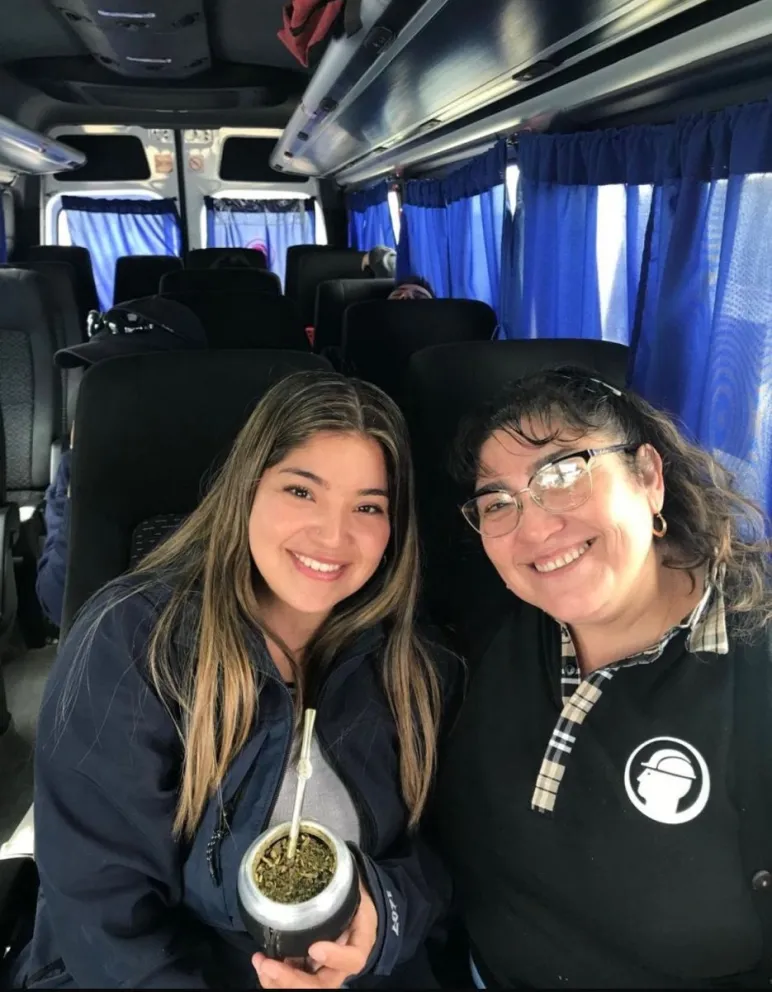 Después de ser ama de casa tomó el desafío de ser chofer y a su vez sigue estudiando impulsada por su hija