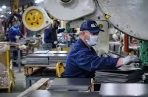 La industria cayó 1,3% mensual en enero y tuvo su peor registro desde octubre