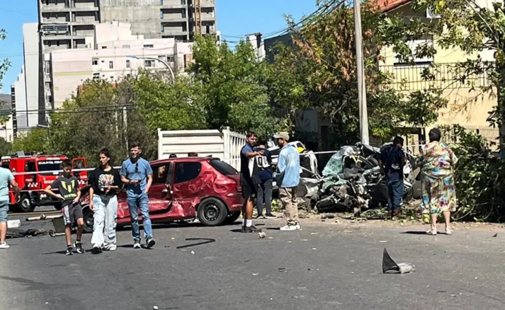 Camión sin frenos causó un caos vehicular en Neuquén