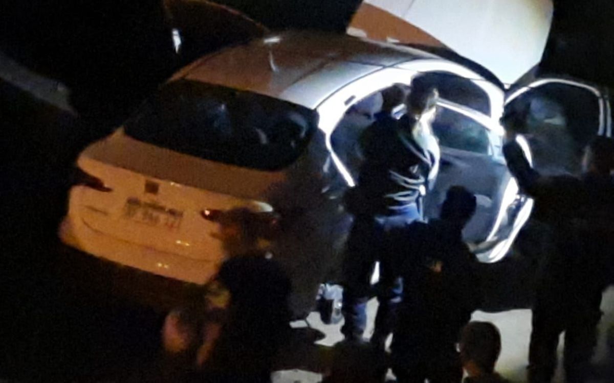 Le robaron el auto a un hombre con la mascota dentro cuando bajó a comprar a kiosco de Trelew