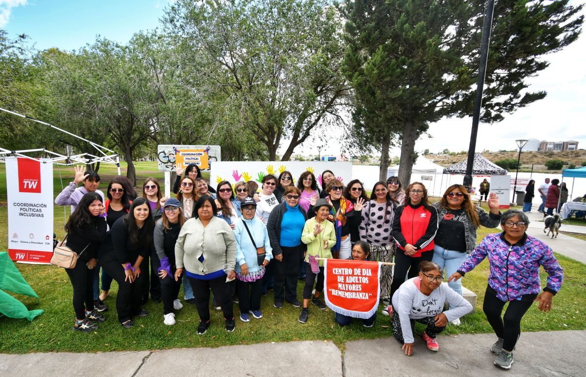 Gran concurrencia de mujeres en el programa de visibilización por el 8M en Trelew