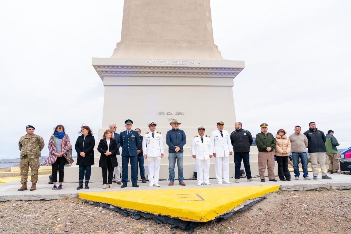 Othar encabezó el acto por el centenario del Faro Golfo San Jorge: "que este faro nos siga guiando y mostrando que el futuro lo hacemos entre todos" 