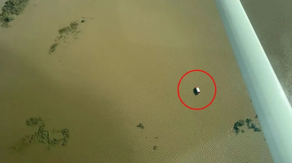 Bahía Blanca: así quedó la camioneta donde se refugiaron las hermanitas desaparecidas en el temporal